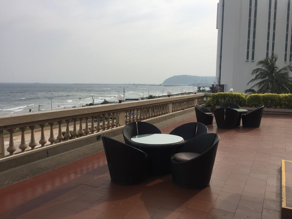 The Gateway Hotel Beach Road Visakhapatnam Extérieur photo
